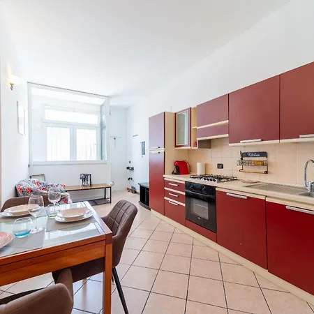 Aivia : Centro Fiere Stazione Apartment