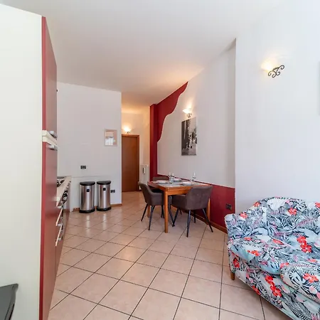 Aivia : Centro Fiere Stazione Apartment *