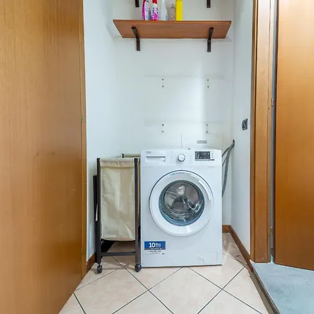 Aivia : Centro Fiere Stazione Apartment