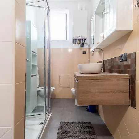 Apartment Aivia : Centro Fiere Stazione Parma
